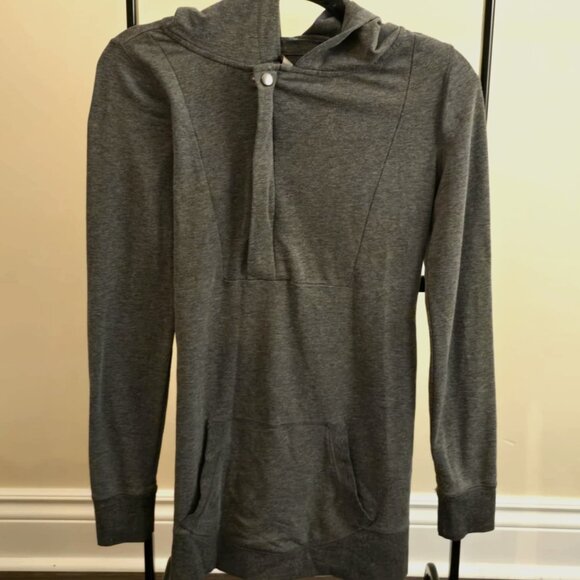 Maternity and nursing hoodie from thyme - Picture 1 of 3